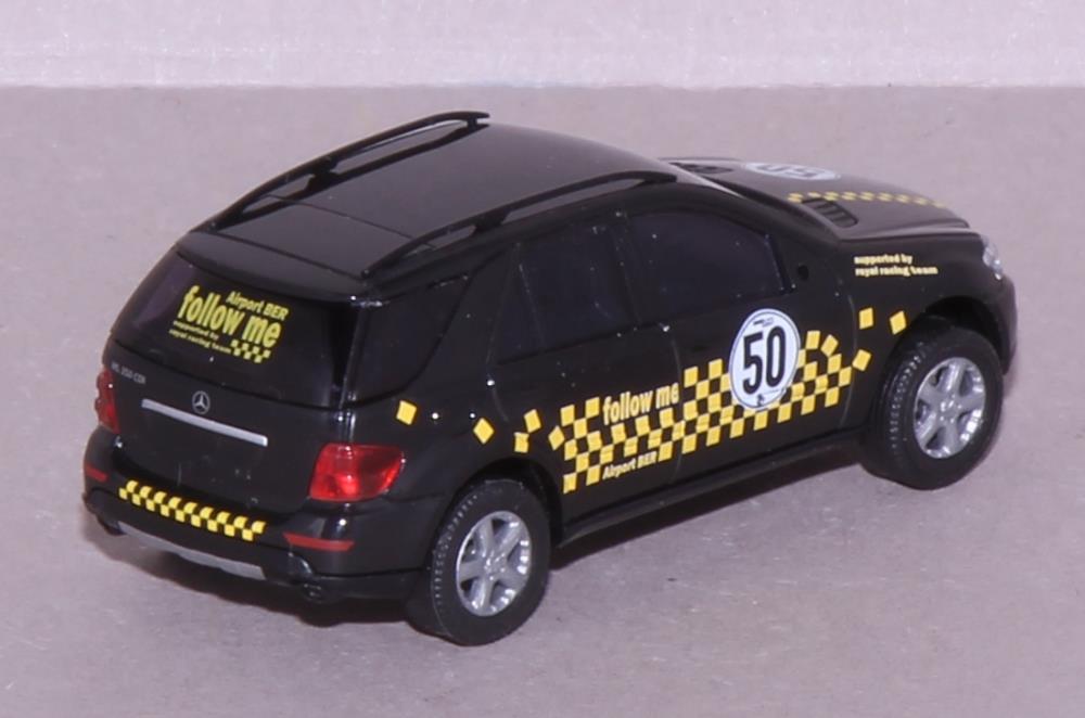 Busch 49815 Mercedes Benz M Klasse Racing - 1:87 - Standmodell