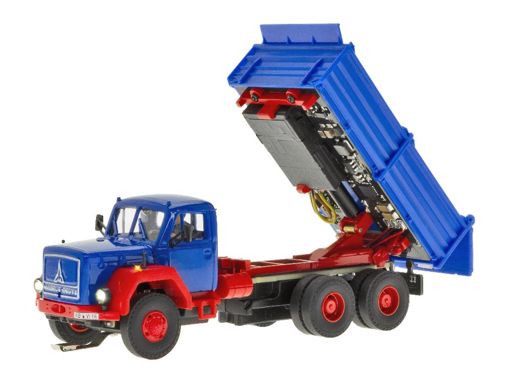 H0 MAGIRUS DEUTZ 3-achs Eckhauber