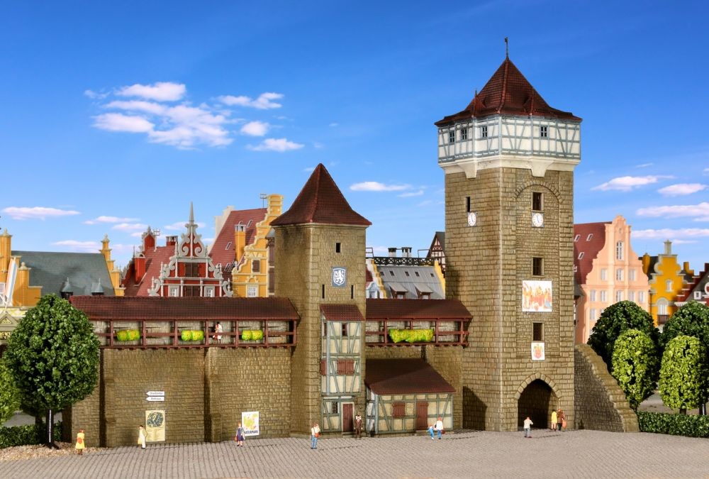 Kibri 37362 N Stadtmauer mit Fachwerkturm