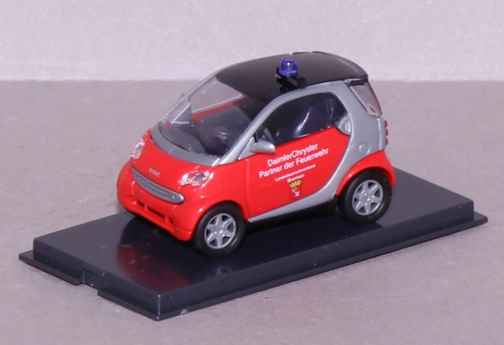 Busch 489305 Smart City Coupe Feuerwehr Bremen - 1:87 - Neu