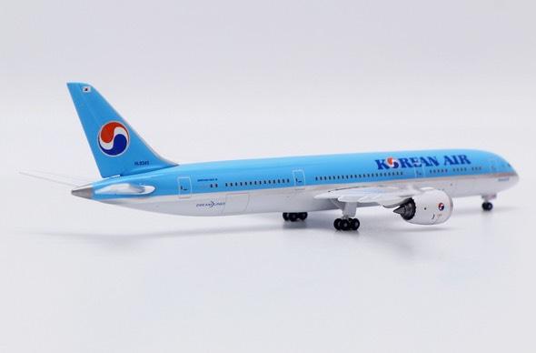 Aether Model KAL125102 Korean Air Boeing 787-9 Dreamliner Reg. HL8345 1:500