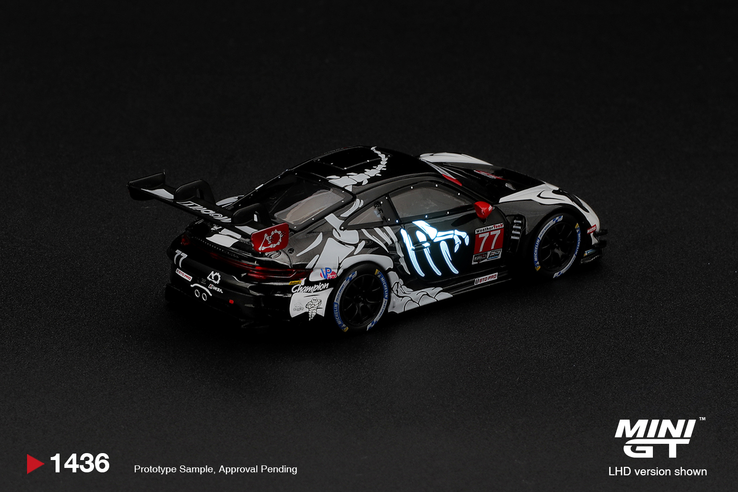 Mini GT 1436 1:64 PORSCHE 911 (992) GT3 R #77 AO RACING