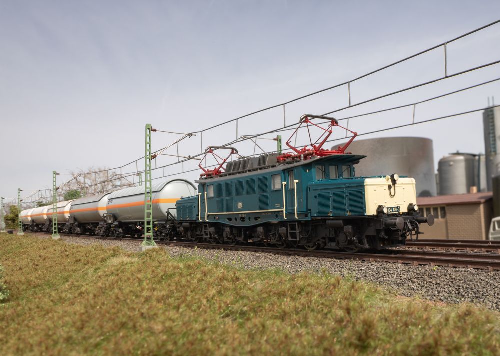 Märklin MHI 39994 Schwere Güterzug-Elektrolok BR 194 (DB) 1:87 Spur H0