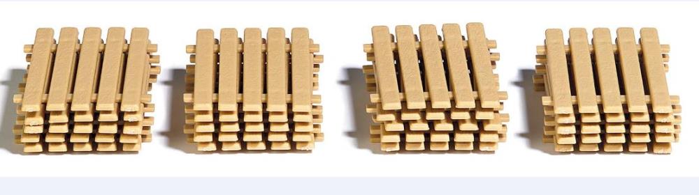 Busch 7760 Bretterstapel H0