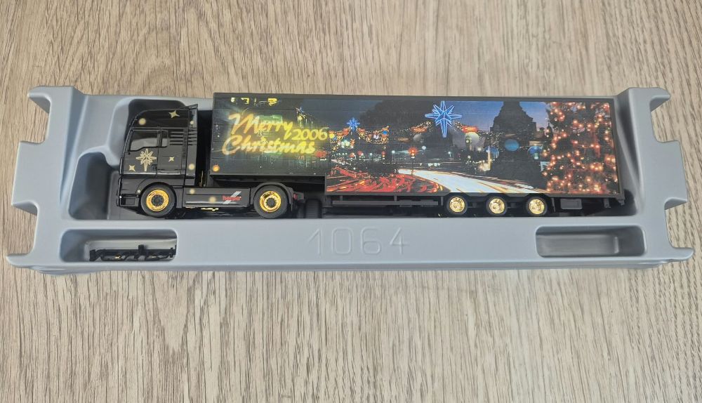 Herpa 152525 MAN TGA Jumbo Sattelzug X-Mas 06 1:87 H0 Neu OVP