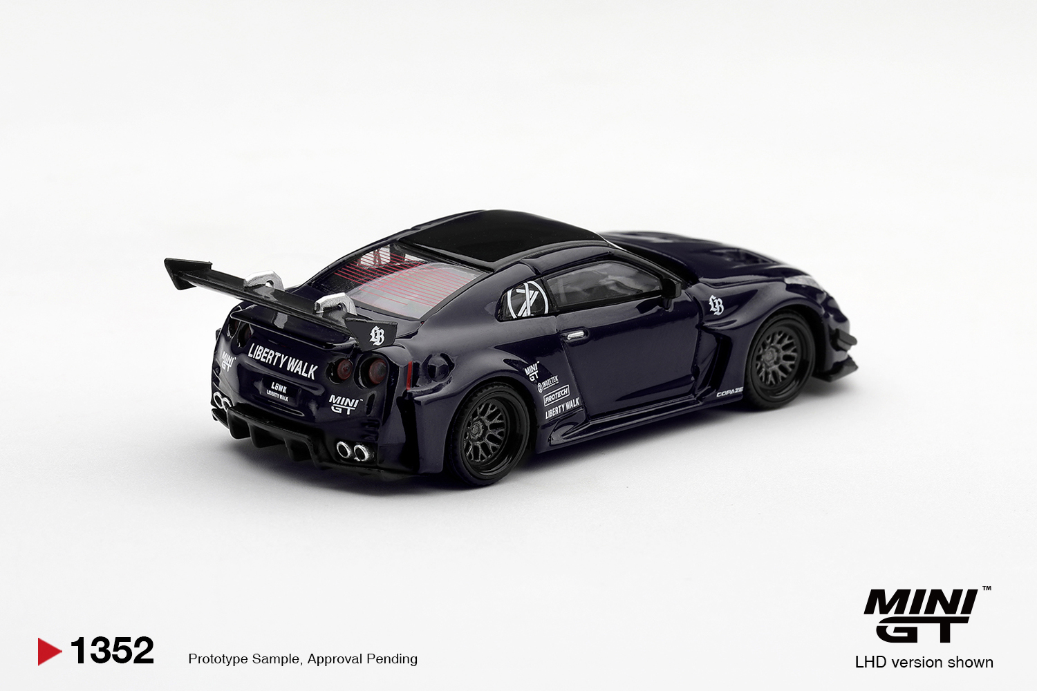 Mini GT 1352 1:64 NISSAN GT-R R35 RR VER.2 INOZETEK EDITION 2025