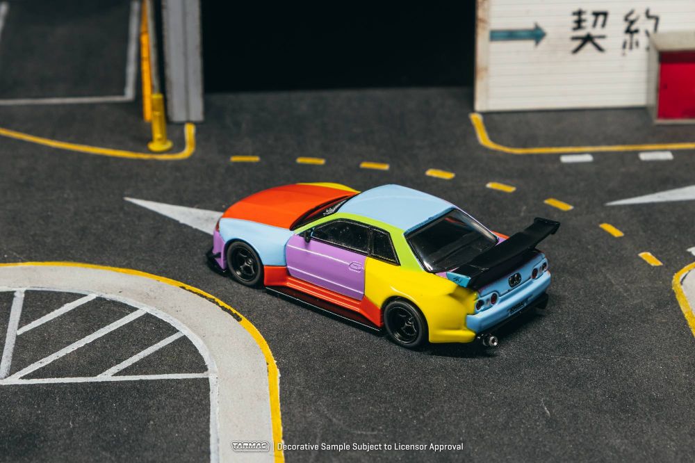 Tarmac Works T64G-061-SEAN 1:64 NISSAN GT-R (R32) SEAN WOTHERSPOON 2025