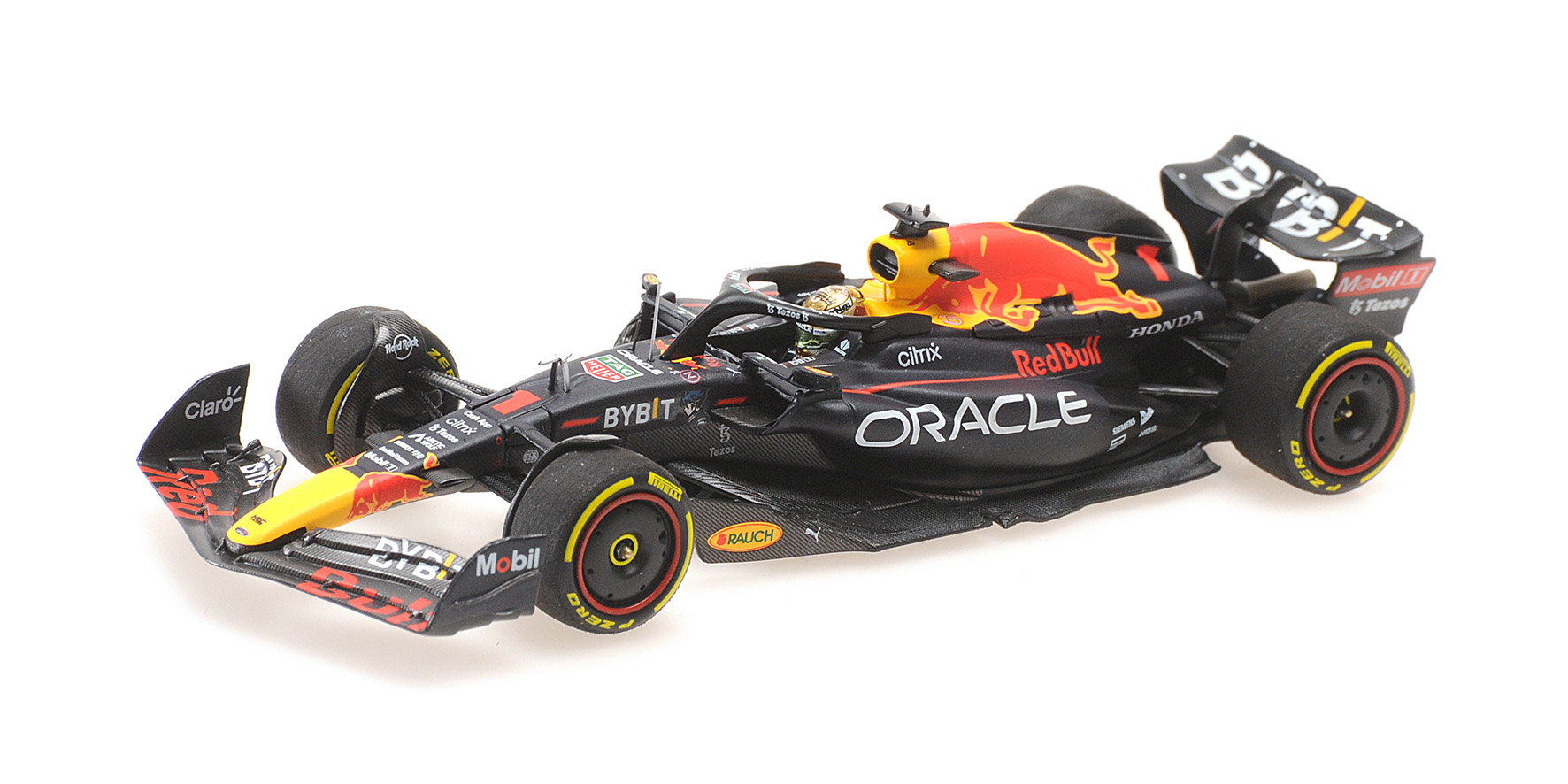 Minichamps 417222201 MAX VERSTAPPEN WINNER ABU DHABI GP 2022 1:43