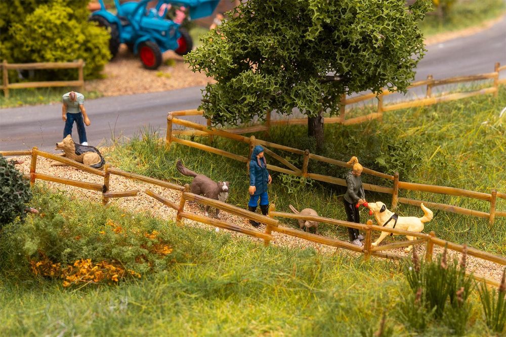 Faller 151745 Spaziergänger mit Hunden 1:87 Spur H0 NEU OVP