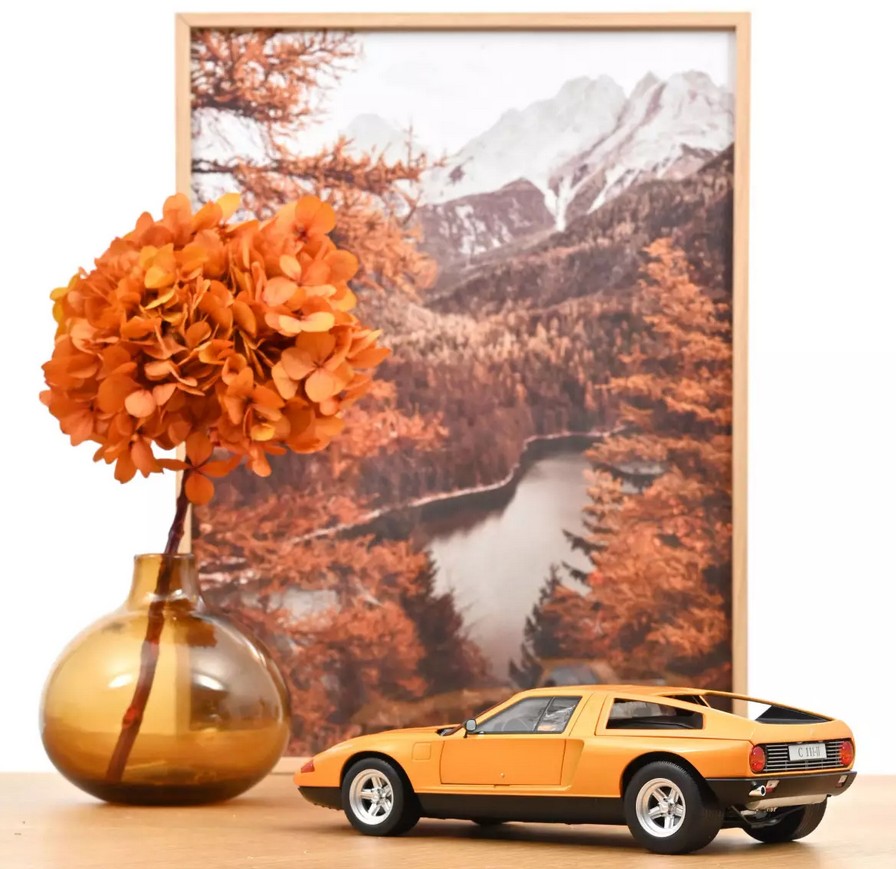 Norev 183050 Mercedes-Benz C111 / II 1970 White Autumn metallic 1:18