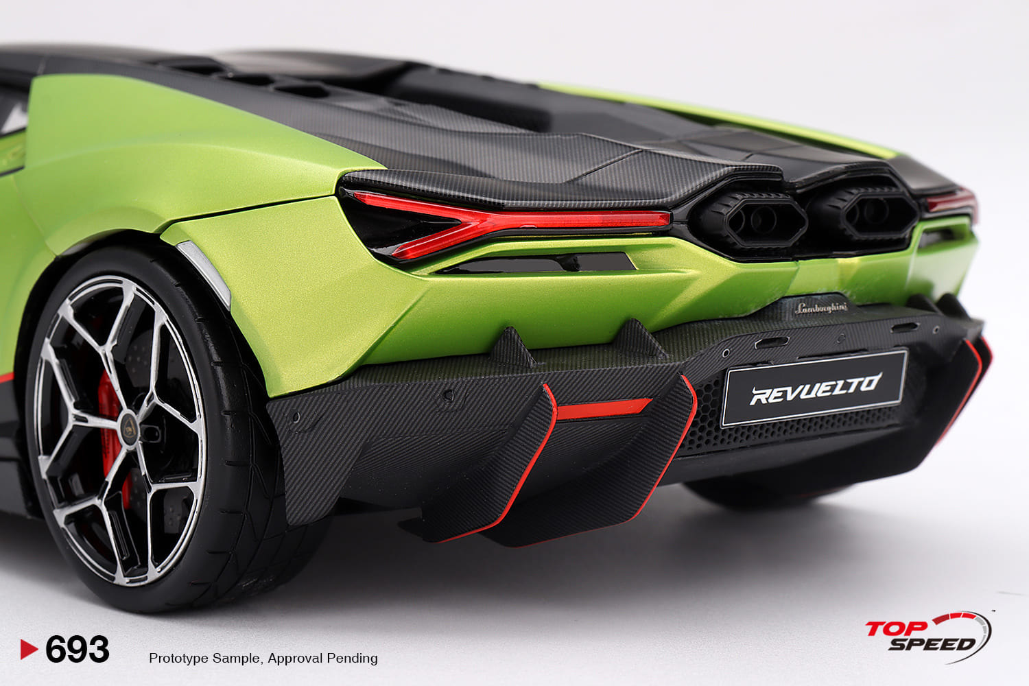 Top Speed 693 1:18 LAMBORGHINI REVUELTO VERDE CITREA MATT 2026