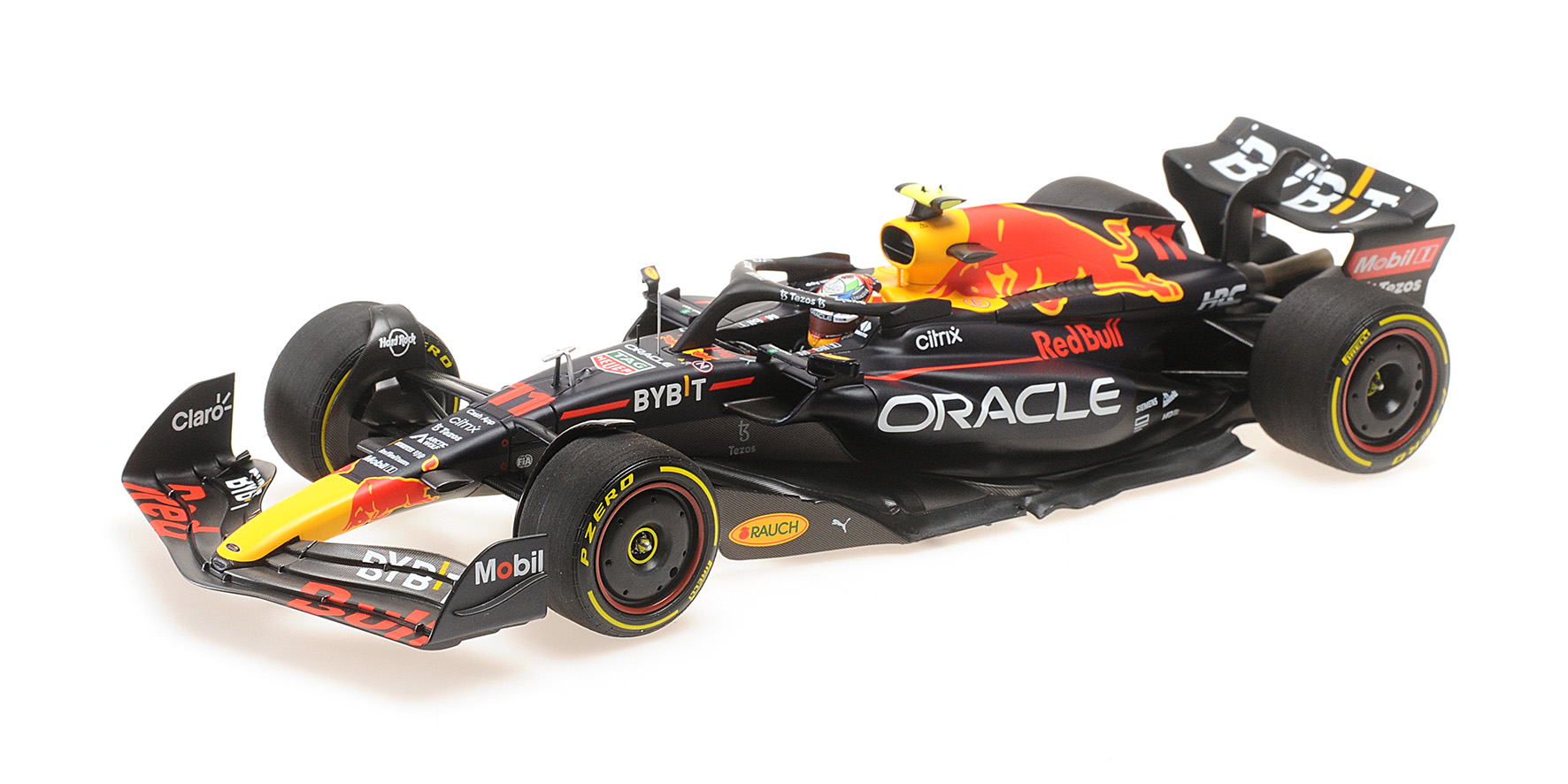 Minichamps 110221711 SERGIO PEREZ WINNER SINGAPORE GP 2022 1:18