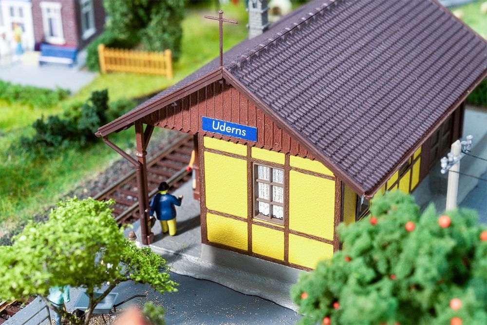 Faller 110137 Bahnhof Uderns 1:87 Spur H0 Bausatz Neu OVP