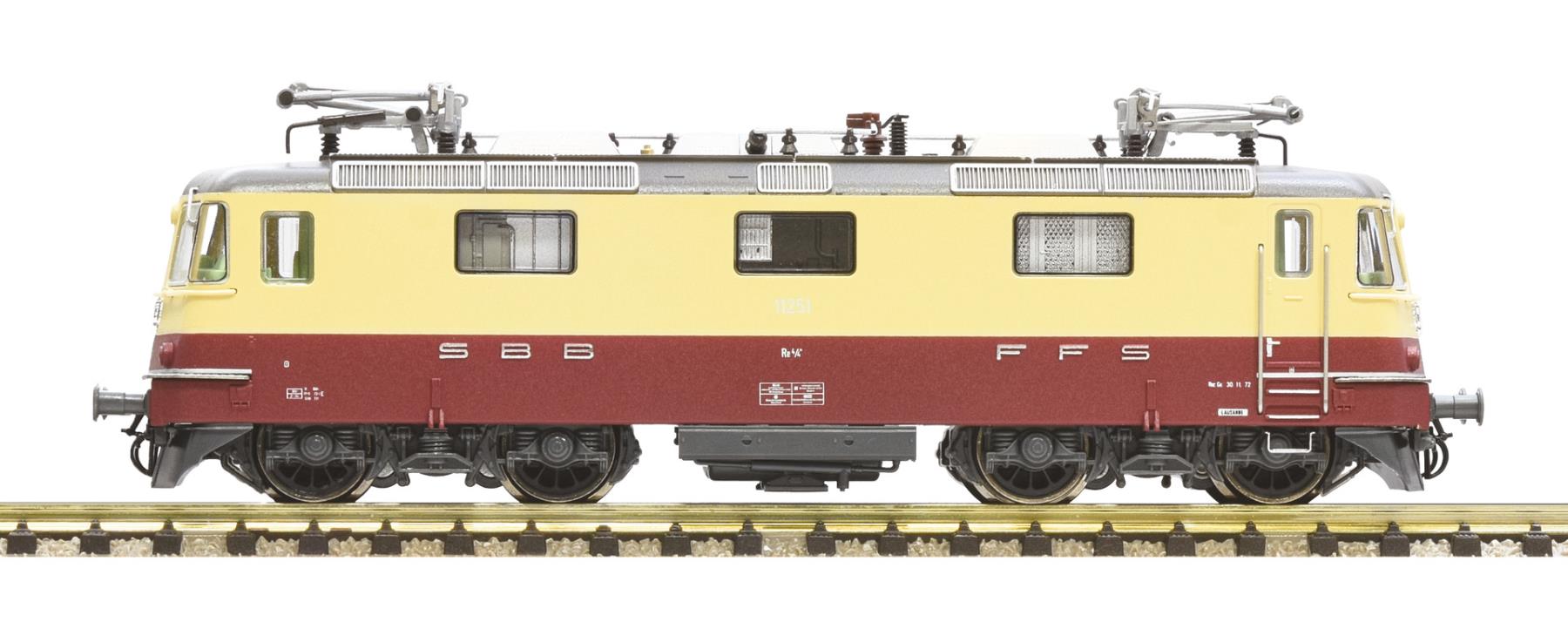 Fleischmann 732470 Elektrolokomotive Re 4/4 II 11251 SBB 1:160 Spur N