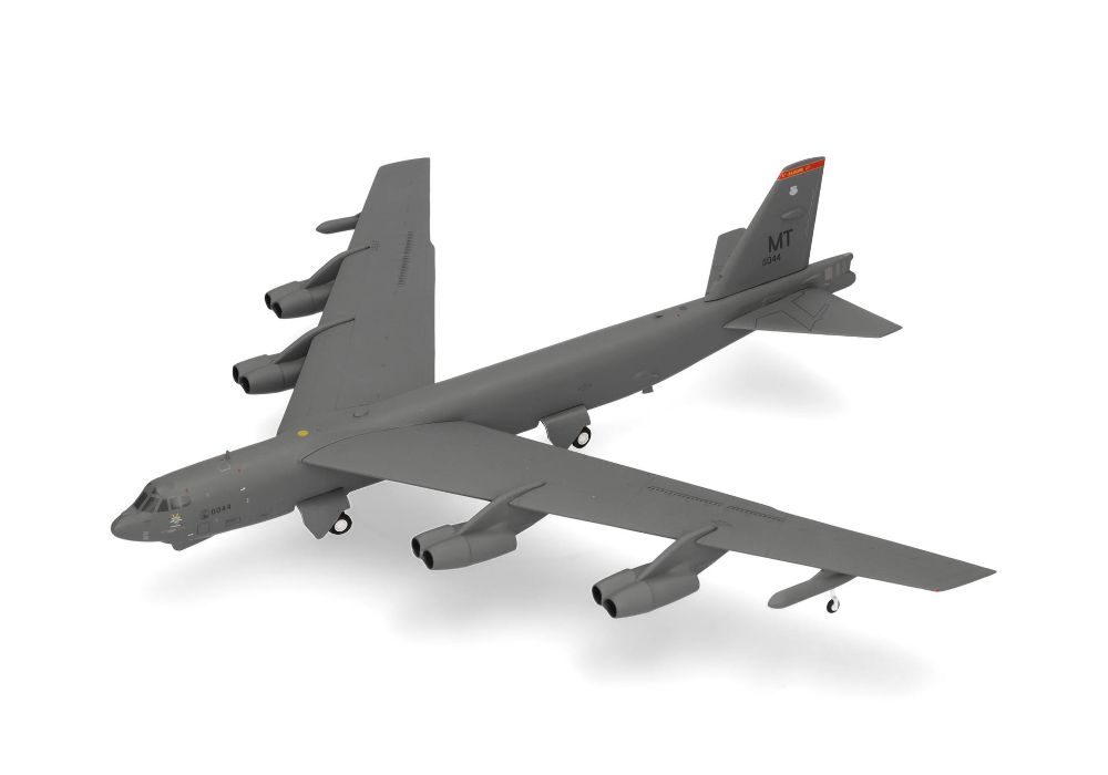 Herpa 573467 U.S. Air Force Boeing B-52H Stratofortress 1:200 NEU