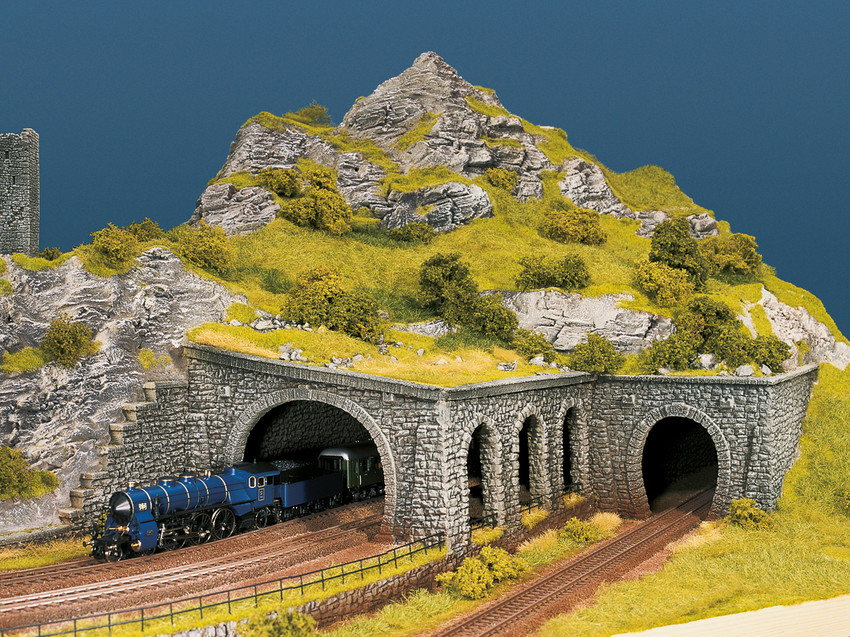 Noch 58260 Arkadenmauer Bruchstein offen Spur H0 1:87