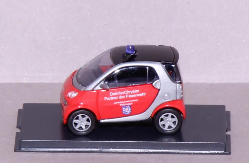 Busch 489316 Smart City Coupe Feuerwehr Thüringen - 1:87 - Neu
