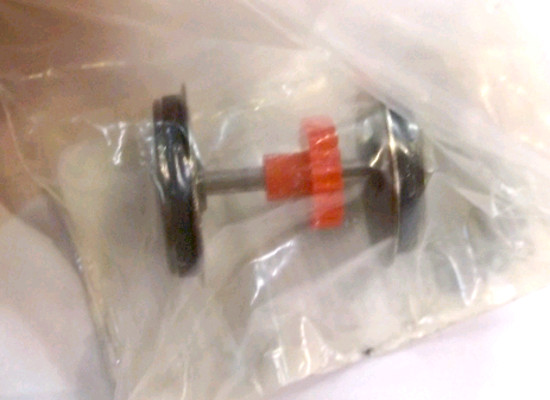 Roco 107378 Radsatz mit Haftringen und Zahnrad