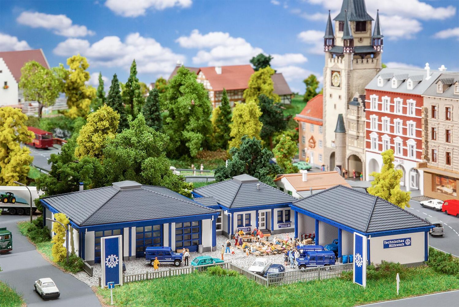 Faller 231725 THW-Gebäude mit Fahrzeughalle 1:160 Spur N Bausatz
