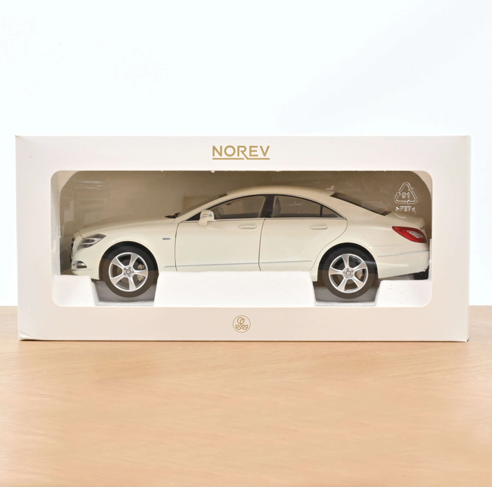 Norev 183943 Mercedes-Benz CLS Coupe 2011 Brillantweiß metallic 1:18