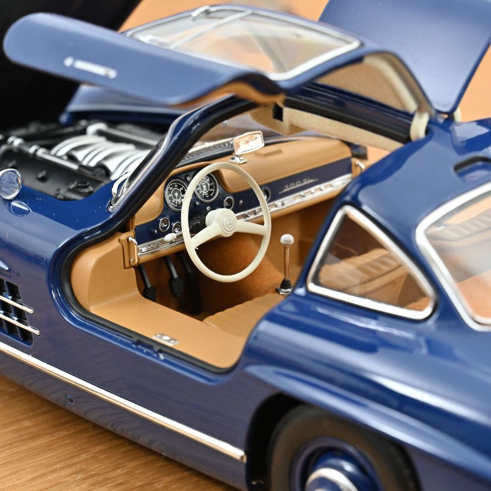 Norev 183852 Mercedes-Benz 300 SL 1954 Blau 1:18 Standmodell NEU