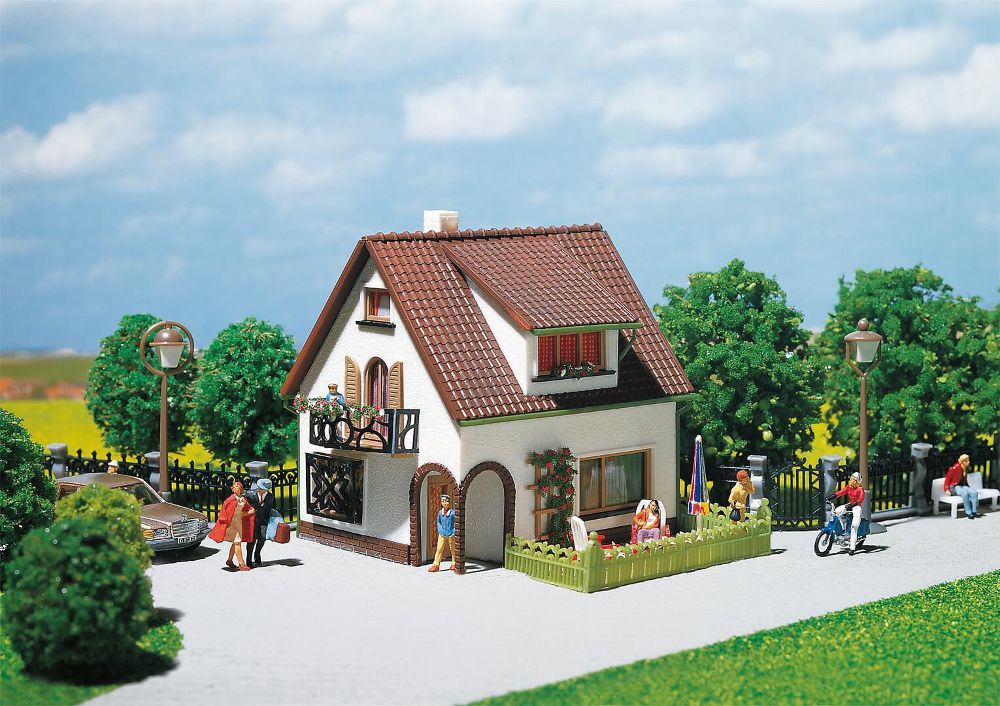 Faller 130200 Haus mit Dachgaube 1:87 Spur H0 Bausatz NEU OVP