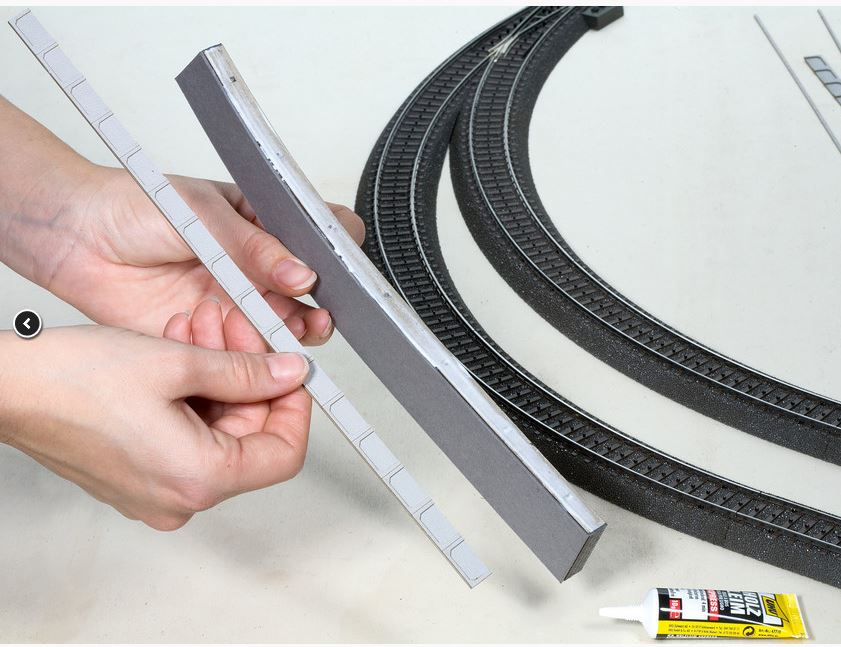 Noch 63010 Universal Bahnsteig 3er Set