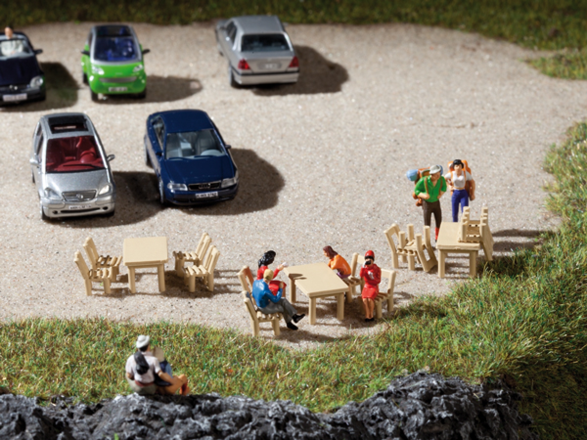 Auhagen 41607 Holztische, Holzstühle - Spur H0 - Neu - OVP