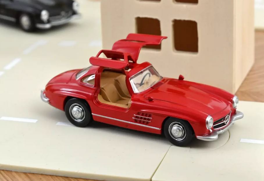 Norev 351199 Mercedes Benz 300 SL 1954 Feuerwehrrot Jet-car 1:43