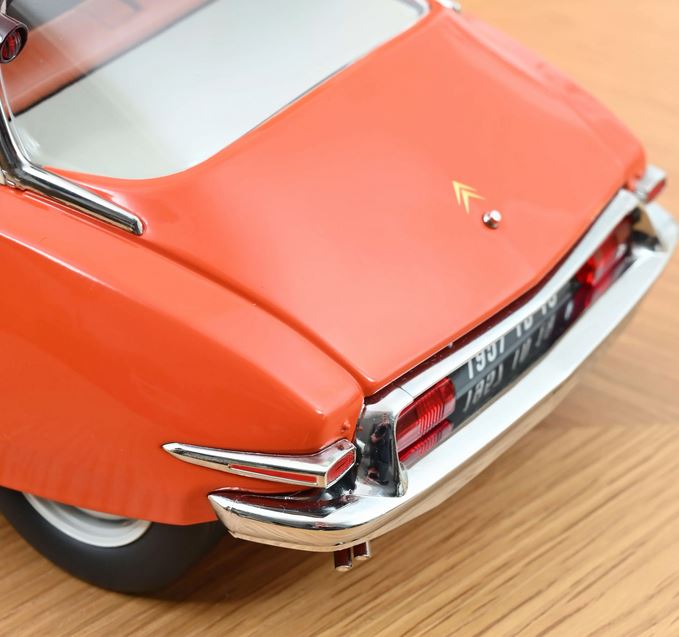 Norev 121580 Citroën DS 19 1955 Capucine Orange und Beige 1:12