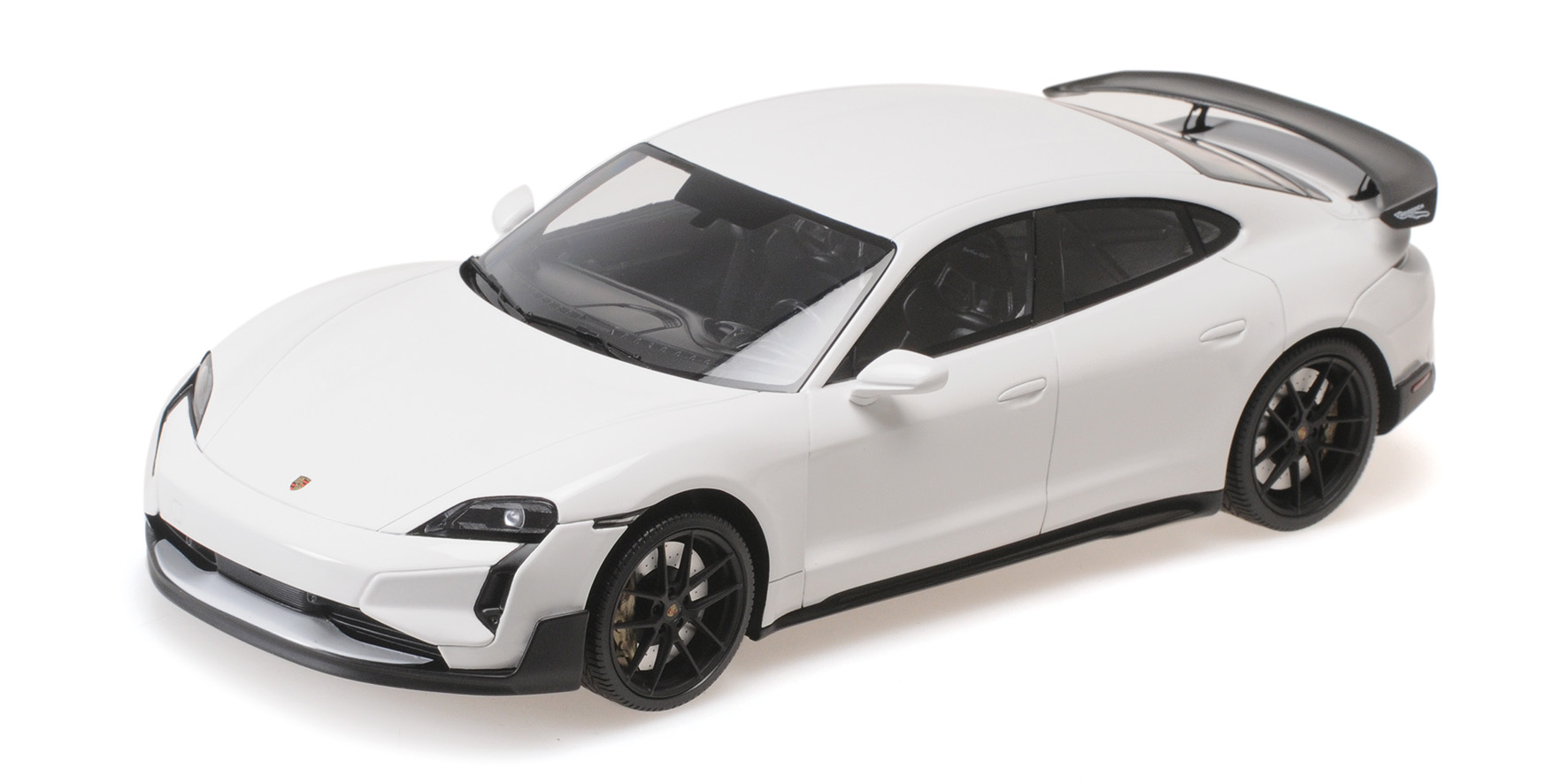 Minichamps 117069404 PORSCHE TAYCAN TURBO GT 2024 WHITE 1:18 Neu