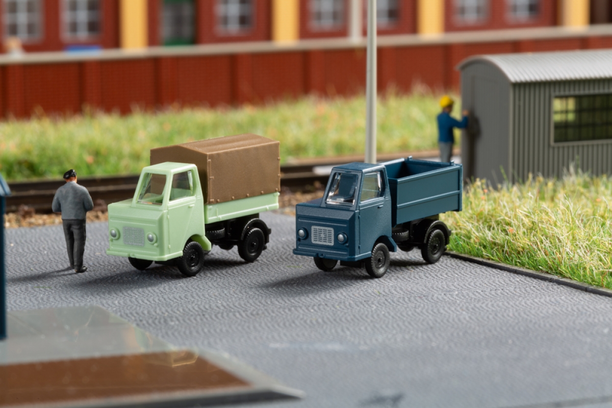 Auhagen 44657 Multicar M22 Pritsche Plane und Hochbordkipper 1:160