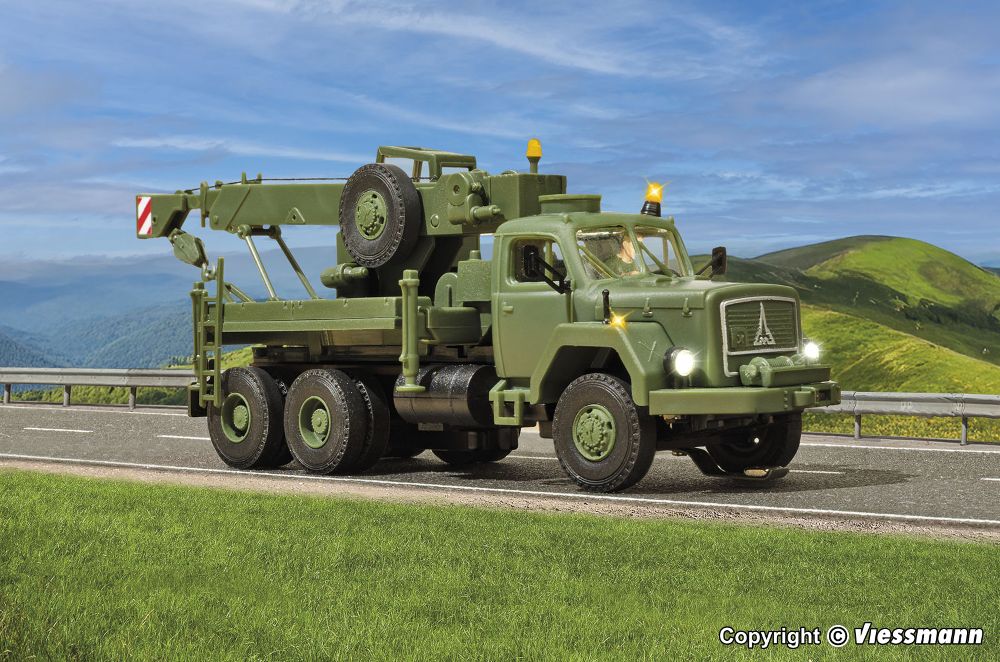 Viessmann 8061 MAGIRUS DEUTZ 3-achs Bergekran Militär 1:87 Spur H0