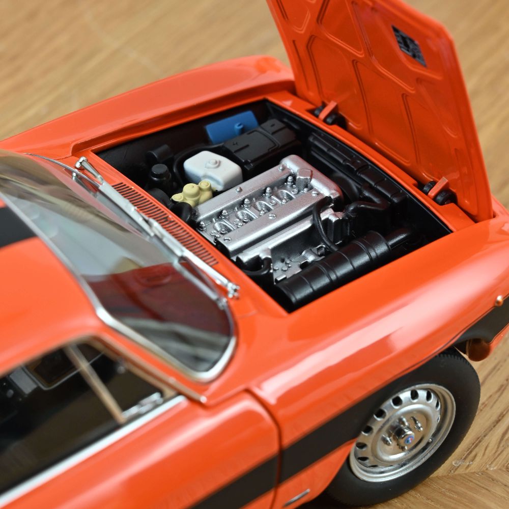 Norev 187918 Alfa Romeo 2000 GTV 1973 Orange 1:18 Standmodell