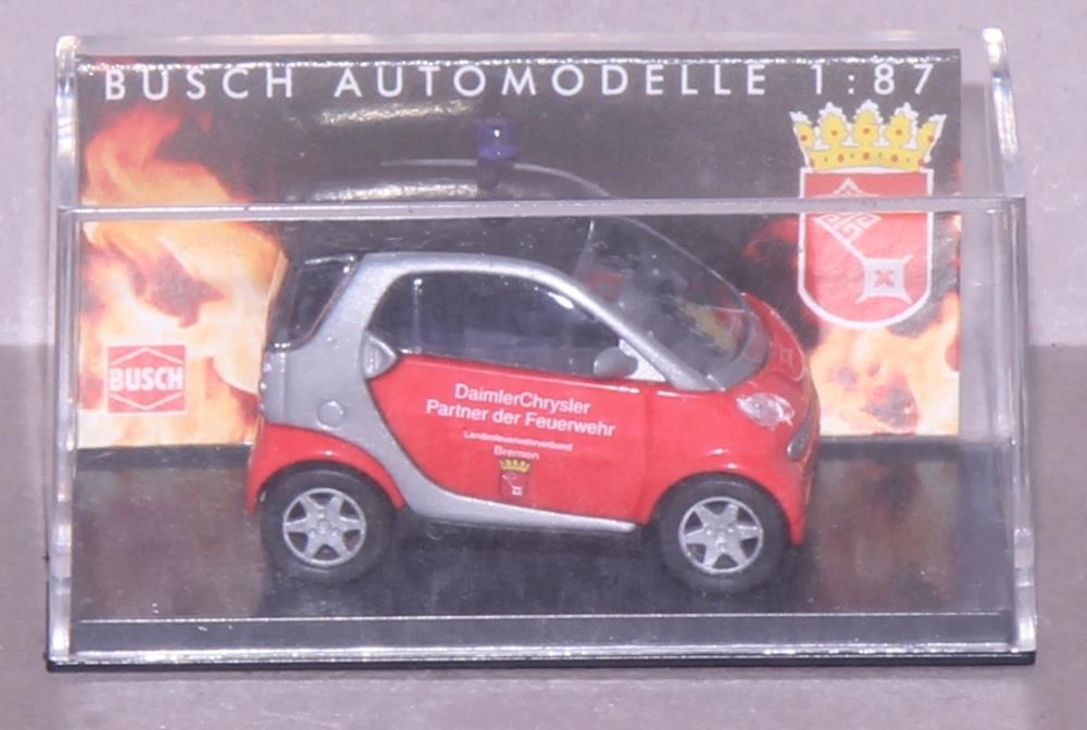 Busch 489305 Smart City Coupe Feuerwehr Bremen - 1:87 - Neu