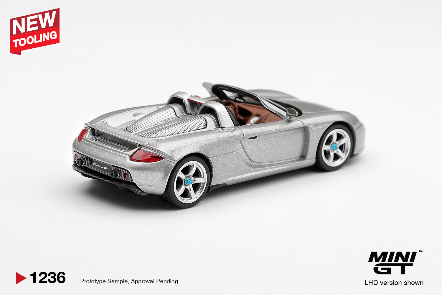 Mini GT 1236 1:64 PORSCHE CARRERA GT SILVER METALLIC 2006