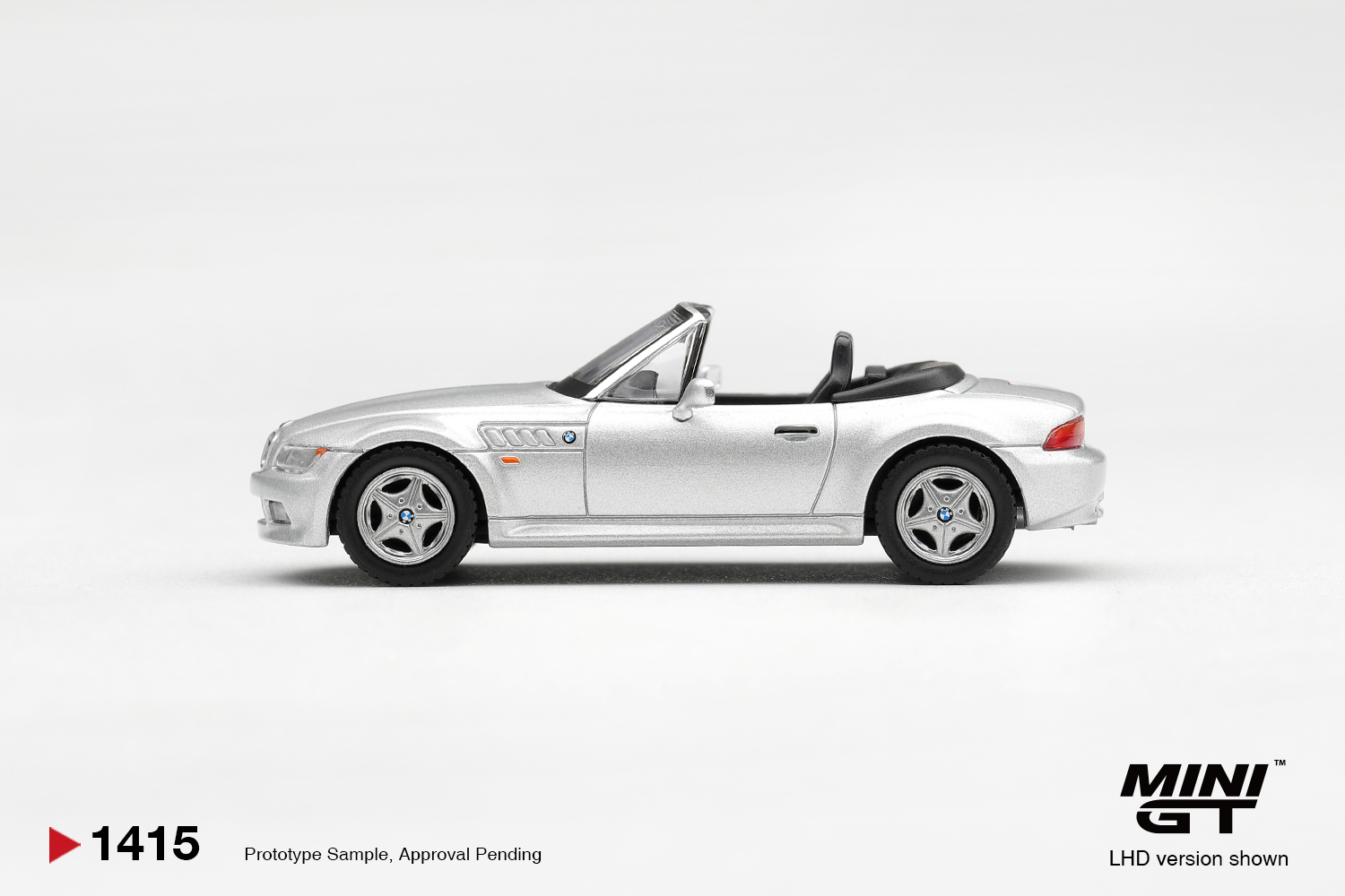 Mini GT 1415 1:64 BMW Z3 2,8I TITANIUM SILVER 1997