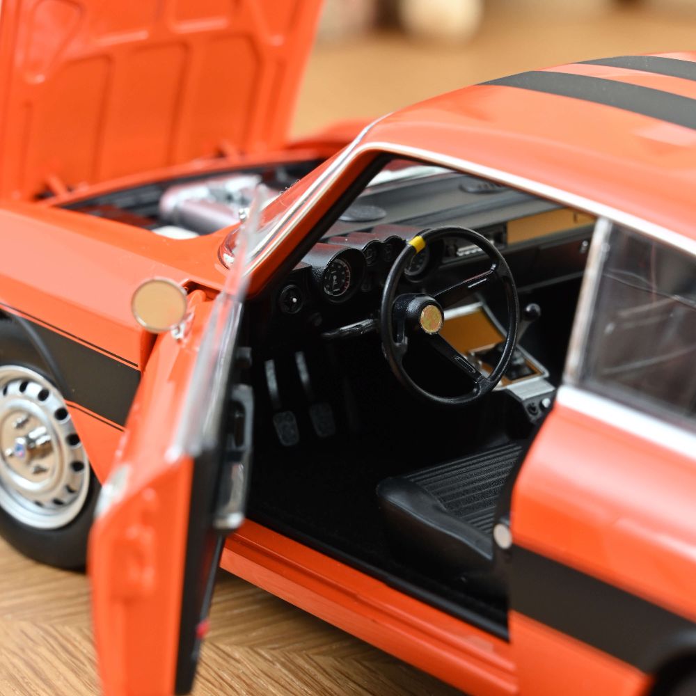 Norev 187918 Alfa Romeo 2000 GTV 1973 Orange 1:18 Standmodell
