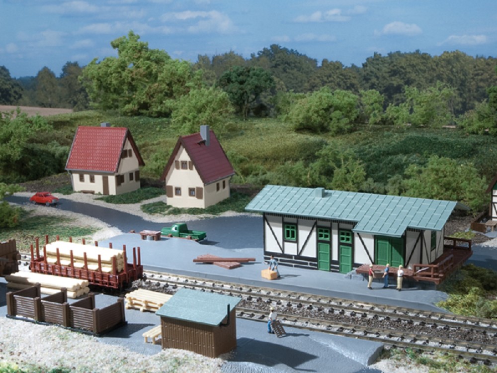 Auhagen 14451 Güterschuppen mit Ladestraße