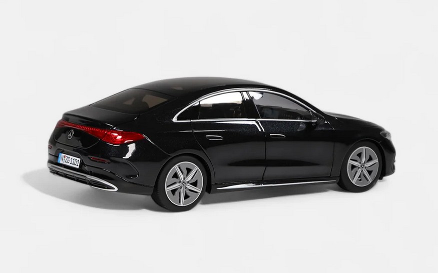 NZG 110100051 Mercedes-Benz CLA Coupé HEV kosmosschwarz 1:18