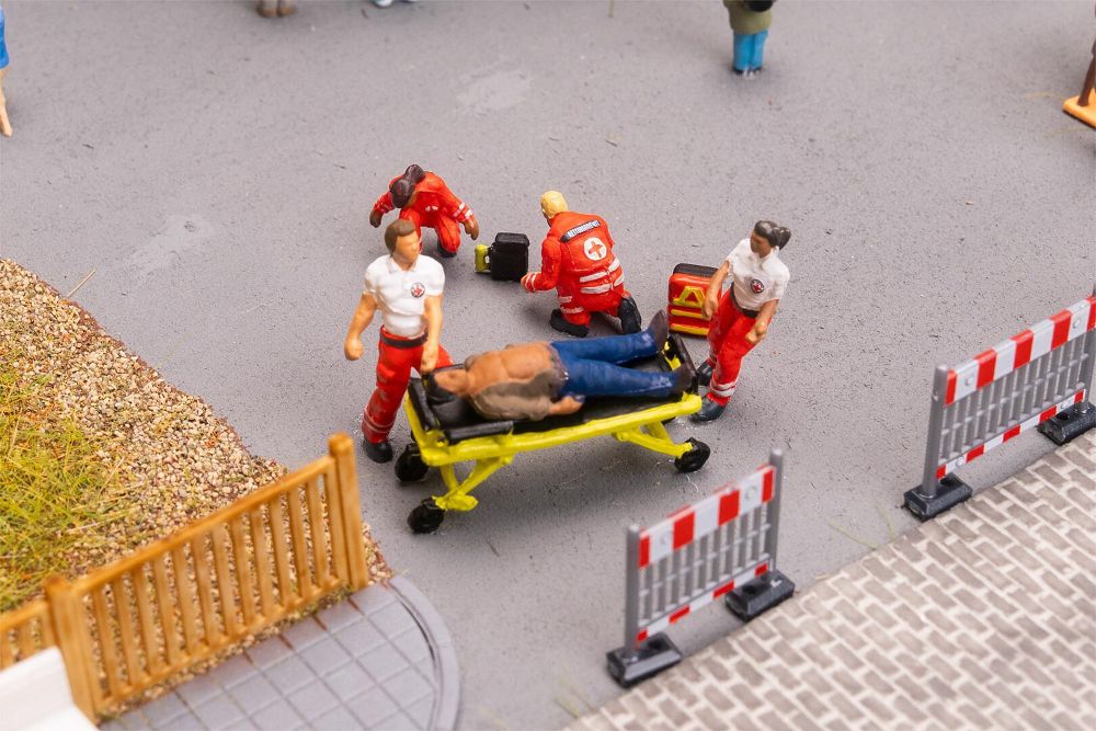 Faller 151722 Rettungssanitäter 1:87 Spur H0 NEU OVP Figuren