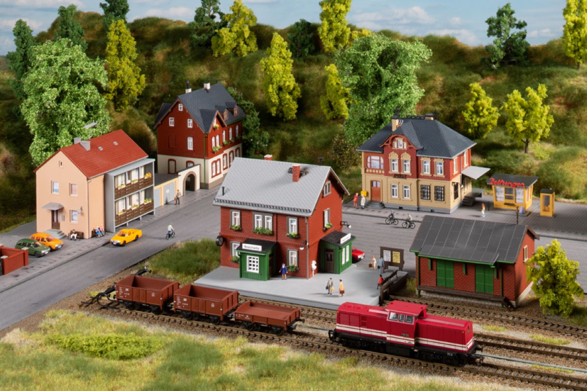 Auhagen 15307 Set Bahnhof Neschwitz - Spur TT - Bausatz - Neu - OVP