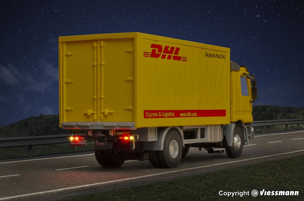 Viessmann 8118 MB ACTROS 2-achs Kofferaufbau DHL 1:87 Spur H0 NEU