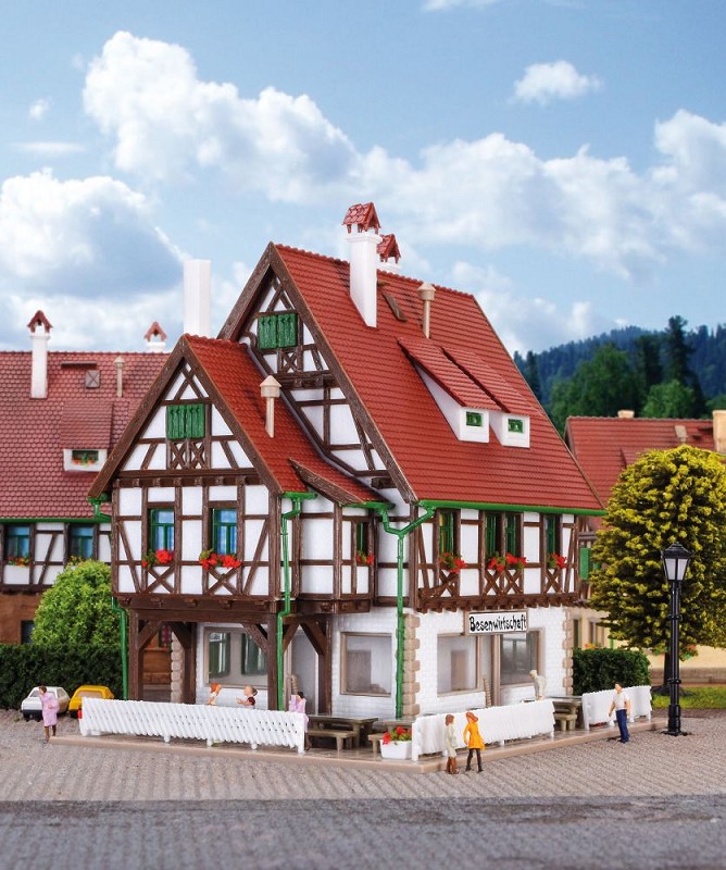 Vollmer 47737 N Besenwirtschaft mit Inneneinrichtung undLED-Beleuchtung, F