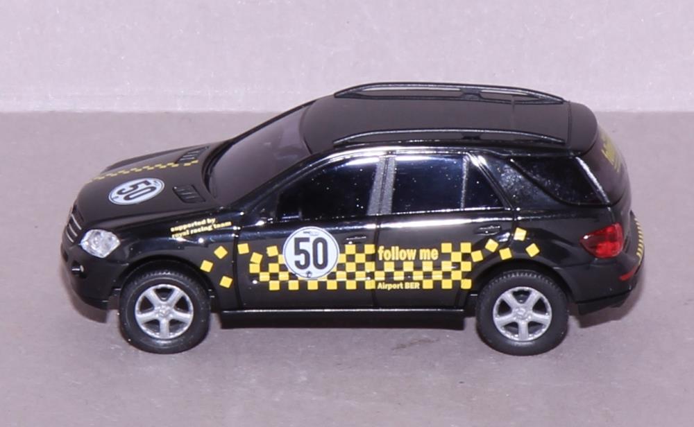 Busch 49815 Mercedes Benz M Klasse Racing - 1:87 - Standmodell