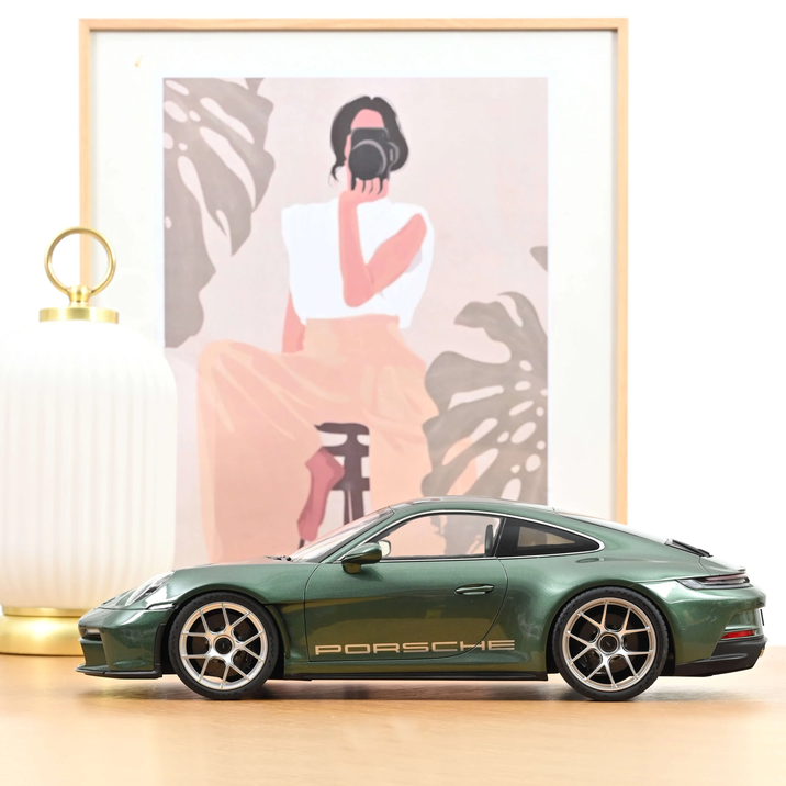 Norev 127552 Porsche 911 S/T 2023 Malachitgrünmetallic 1:12 NEU