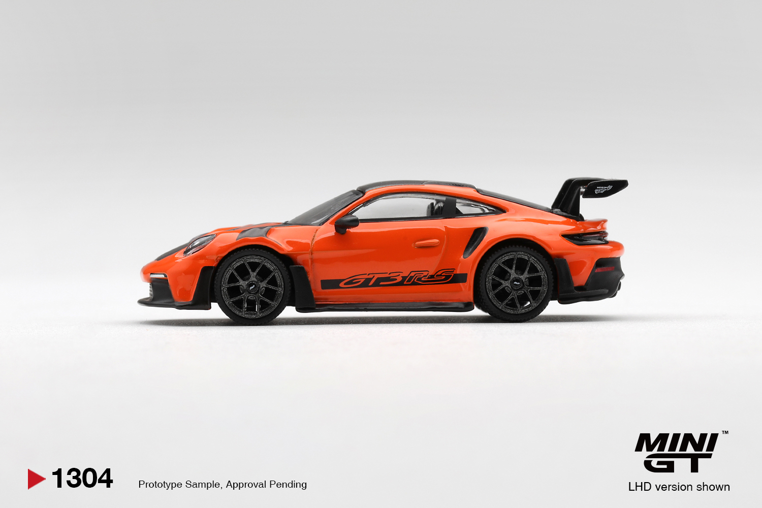 Mini GT 1304 1:64 PORSCHE 911 (992) GT3 RS GULF ORANGE 2024