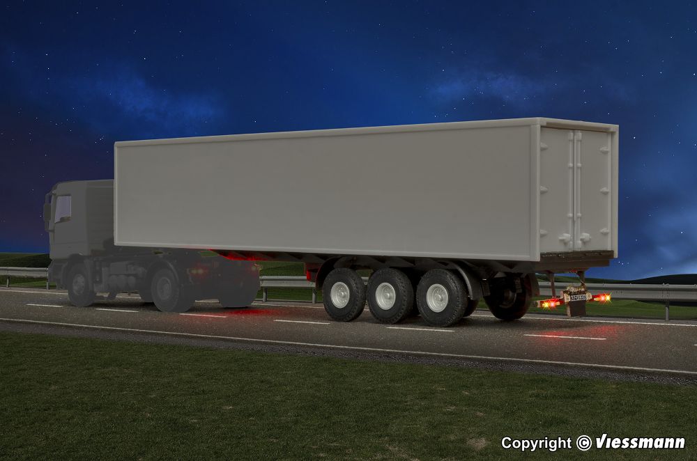 Viessmann 8226 3-achs Koffersattelauflieger mit Unterfahrschutz Spur H0