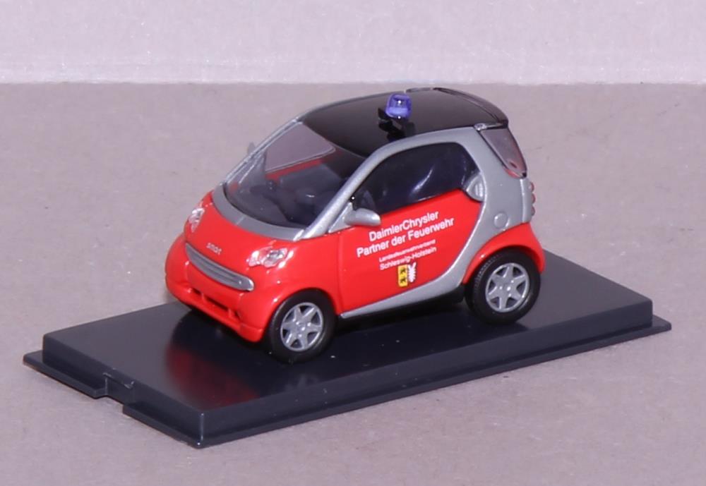 Busch 489315 Smart City Coupe Feuerwehr Schleswig-Holstein - 1:87
