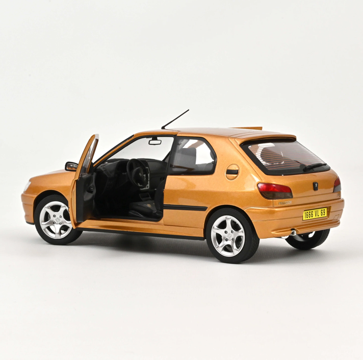 Norev 184940 Peugeot 306 S16 1997 Blaze Yellow 1:18 Standmodell
